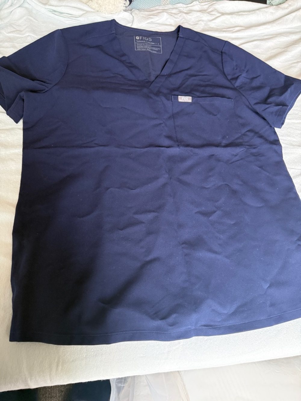 Figs Catrina One-Pocket Top